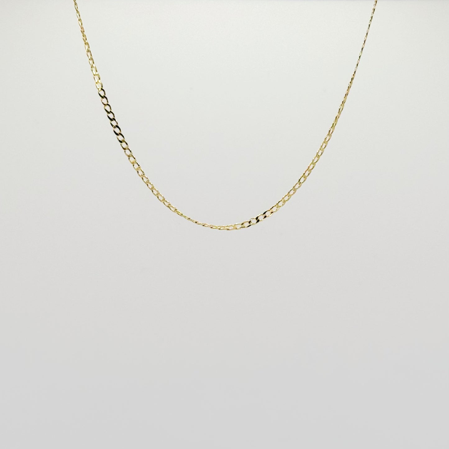 Cuban Link Chain in 18K Yellow Gold - 1mm