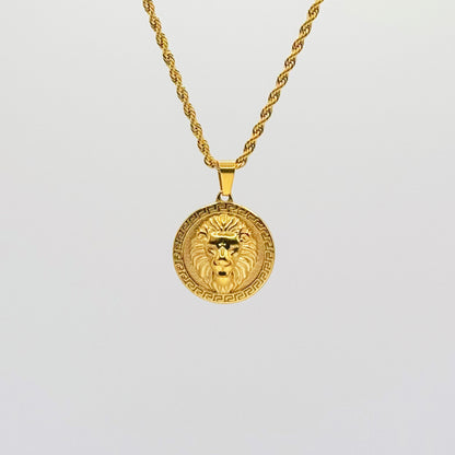 Lion Pendant in 18k Yellow Gold with Rope Necklace