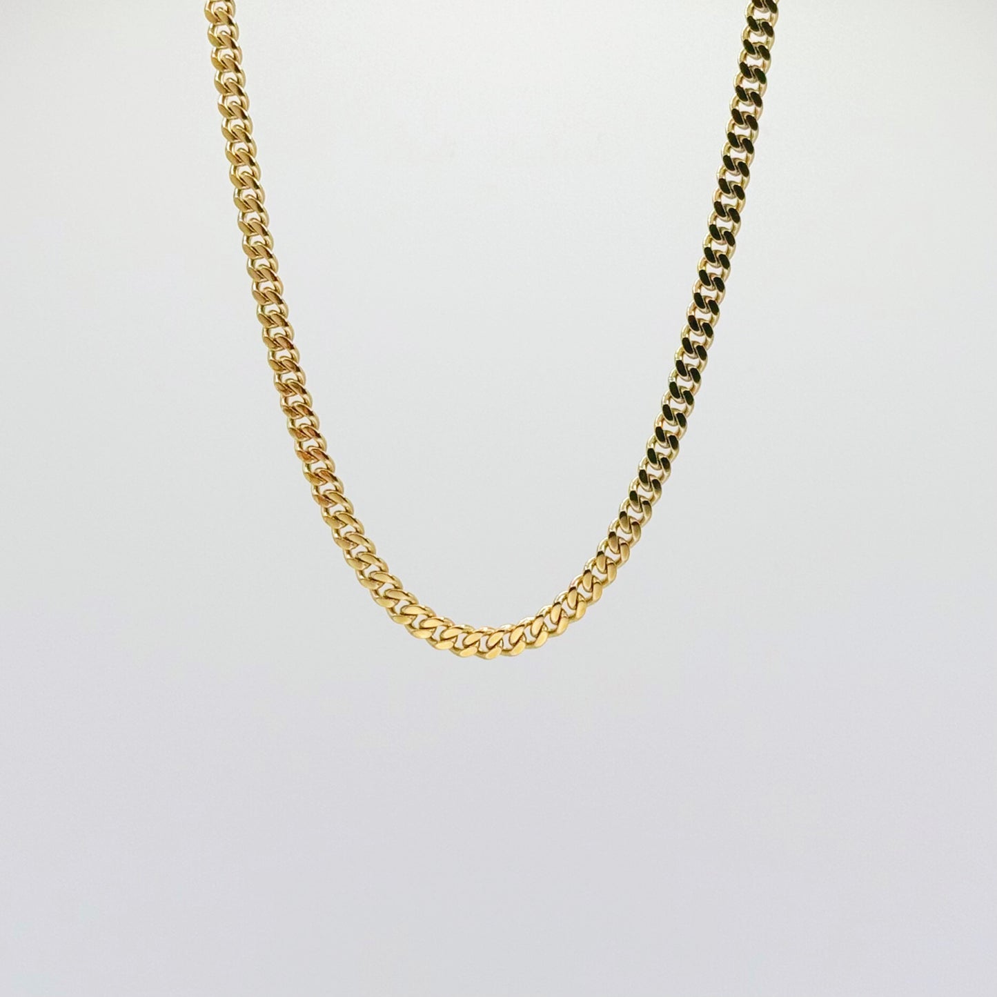 Cuban Link Chain in 18K Yellow Gold - 4mm